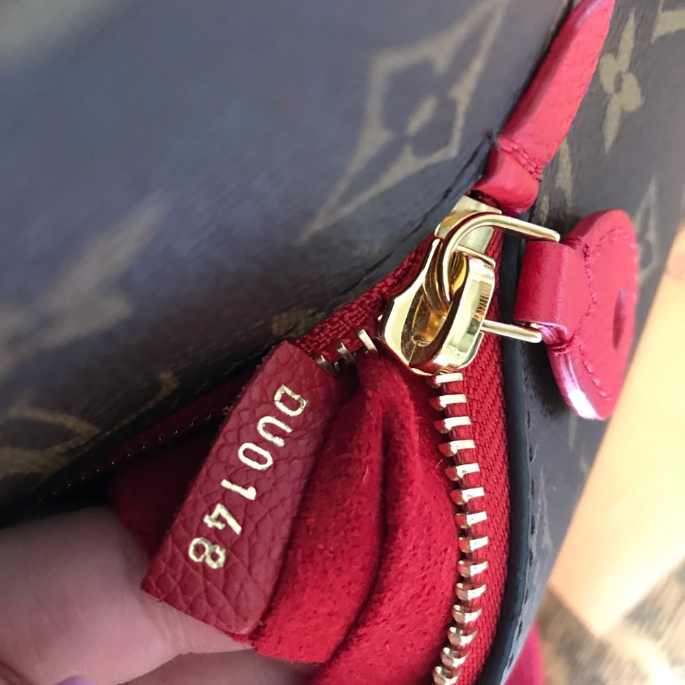 Louis Vuitton Popincourt Pm Cherry color - Picture 6 of 8